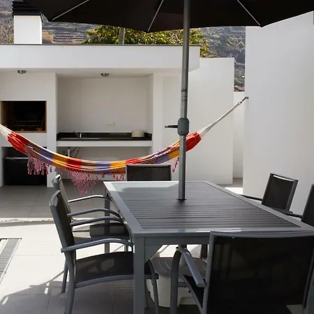 With Panoramic Pool Luxo E Conforto Country house